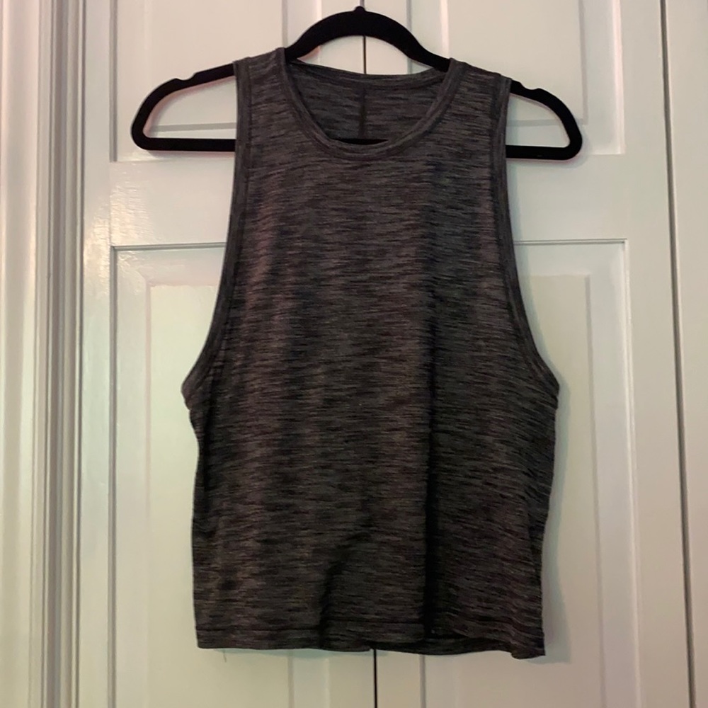 lululemon tank!